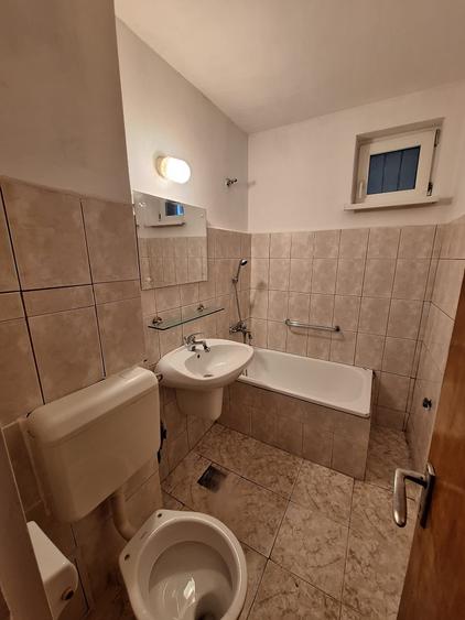 Drumul Taberei 34 - Metrou Tudor Vladimirescu, bloc reabilitat, decomandat,51 mp - 8