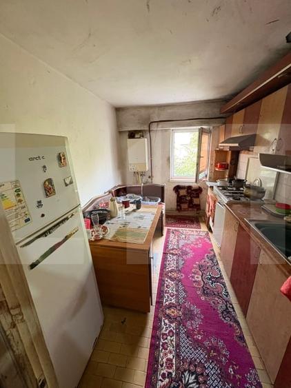 Apartament cu 3 camere decomandat, mobilat în Sud-Vest