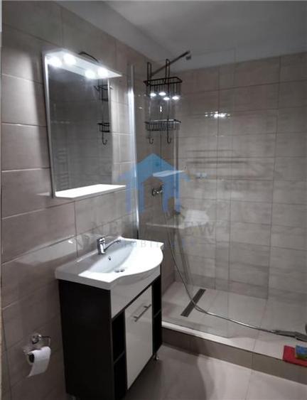 Apartament cu 3 camere decomandat în Andrei Mureșanu