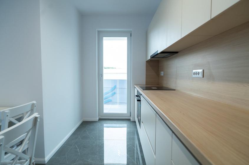 Apartament cu 2 camere semidecomandat, mobilat în Iris