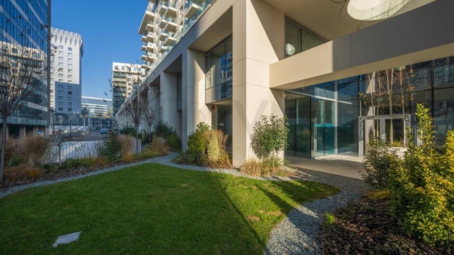 Apartament cu 4 camere decomandat în Aviației