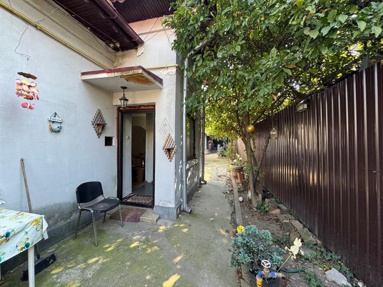 Casă cu 3 camere cu Canalizare în Doamna Ghica