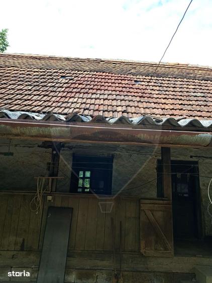 Casă cu 4 camere cu Teren 2800 Mp în Dezna