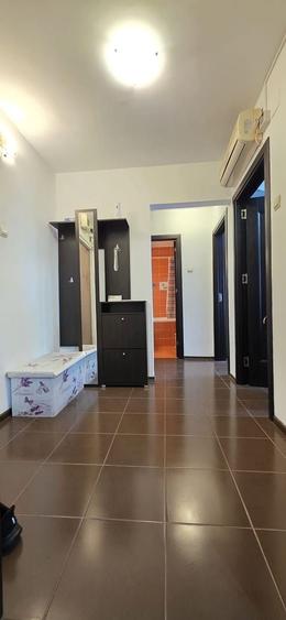 Apartament cu 2 camere decomandat, mobilat în Casa de Cultură