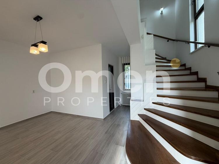 Duplex cu 5 camere cu Canalizare în Central