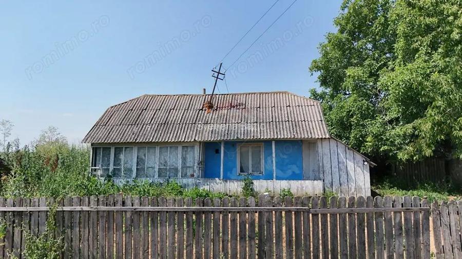 Casa batraneasca cu teren intravilan in apropiere de de Boto?ani