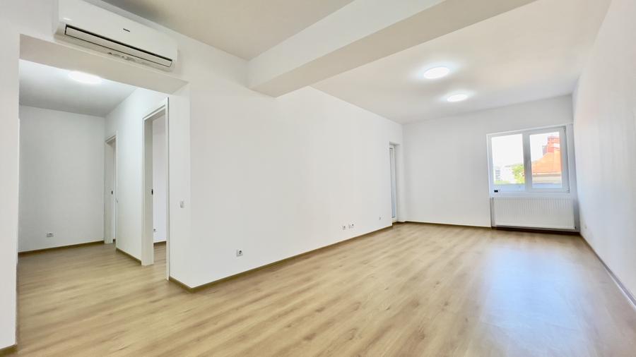 Unirii / 13 Septembrie / Casa Poporului / Hotelul Marriott / Bloc 2022 - 5