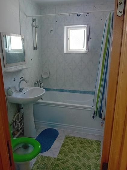 Vand apartament 2 camere in botosani strada Alexandru Donici etajul 3 apartamentul este decomandat - 5