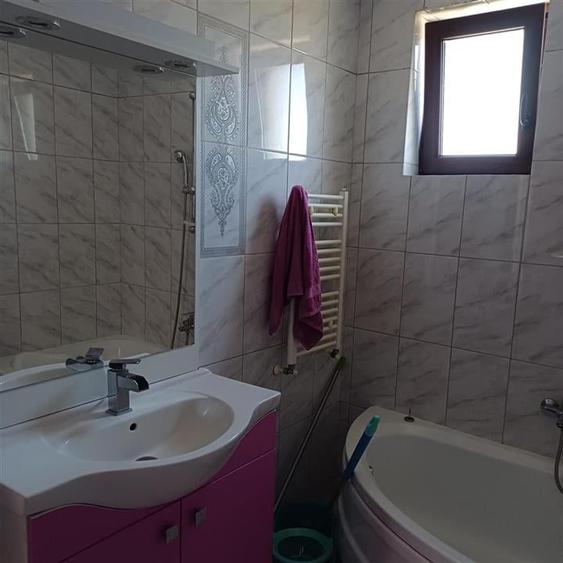 Apartament decomandat 3 camere cu balcon de 17 mp in Selimbar - 7