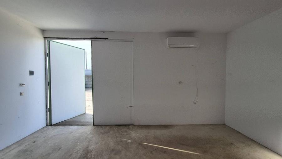 Hale pentru depozitare -acces din centura - in apropiere de A2 - 5