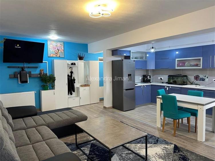 Apartament 3 camere cu terasa de 12 mp zona Doamna Stanca