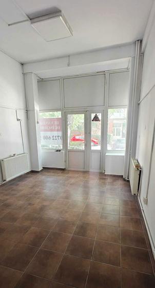 Showroom Spatiu Comercial Birou Salon Magazin - Vanzare sau Inchiriere - Arad - str Rodnei nr. 7-9, parter - 8