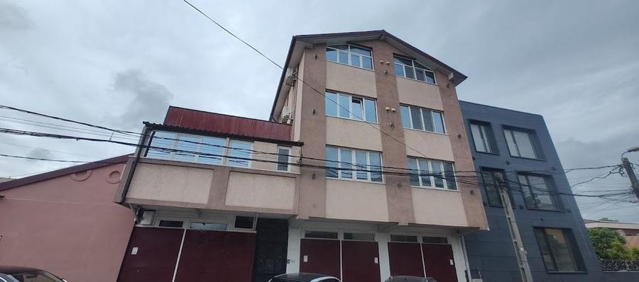 PENSIUNE - TROCADERO - 1