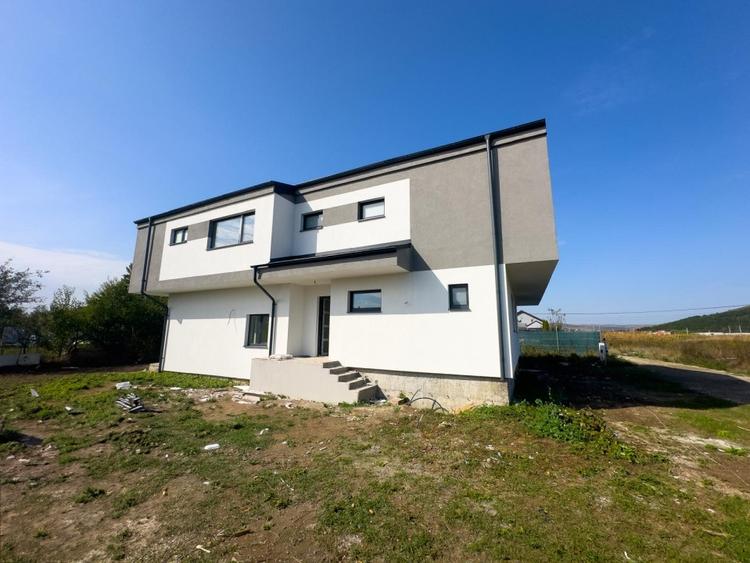 Casa tip duplex 150mp utili 4 camere 3 bai Finisat Jucu Km 17 - 1