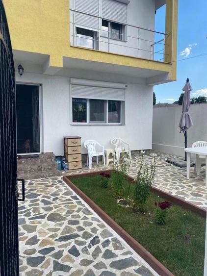 🏡 Vilă P+1 de vânzare – Năvodari, vedere la lac - 1