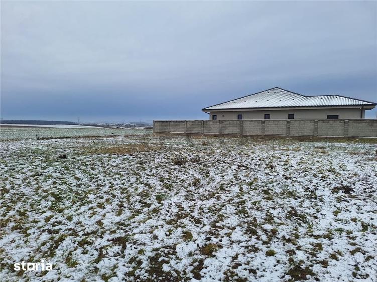 Teren de 511 mp, în Sânmartin