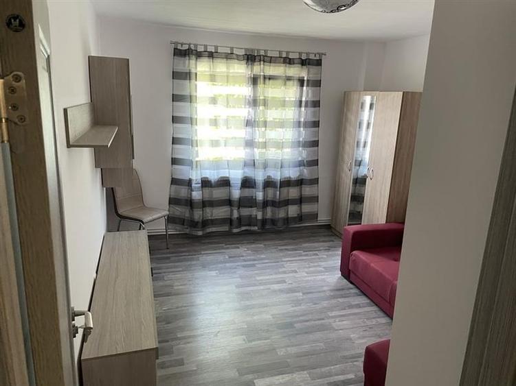 Garsoniera renovata, etaj 1, Astra, Brasov - 4