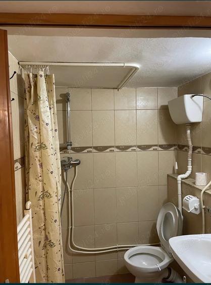 Ofer spre inchiriere garsoniera in zona centrala - 3