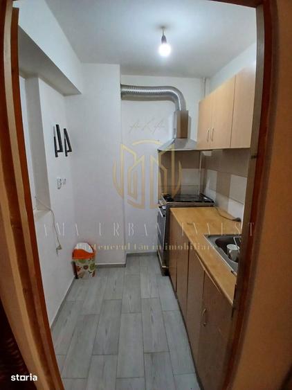 bercceni facultatea spiru haret metro 5 minute - 2