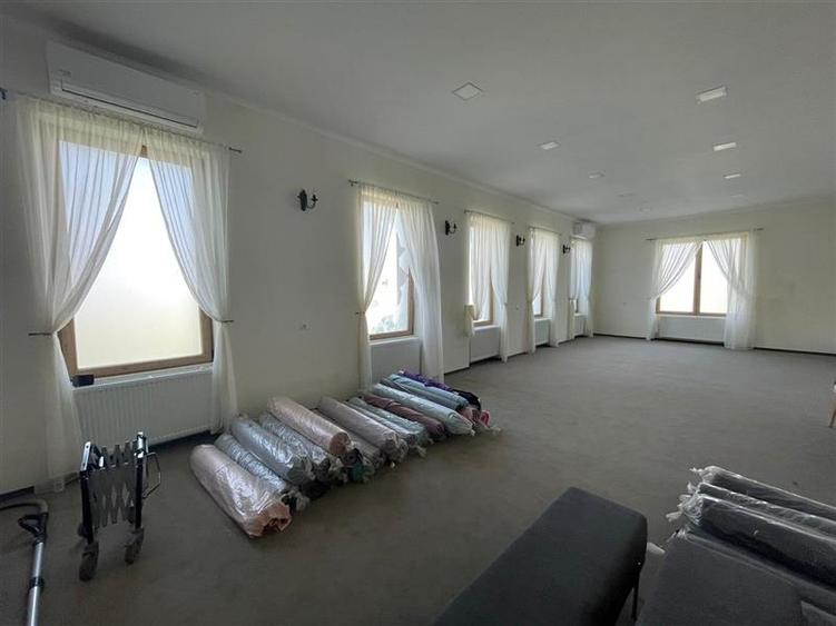 De vanzare spatiu comercial - 4