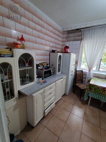 APARTAMENT 2 CAMERE-RAHOVA-MISCA PETRE-SEMIDECOMANDAT-ETAJ 1/8 - 3