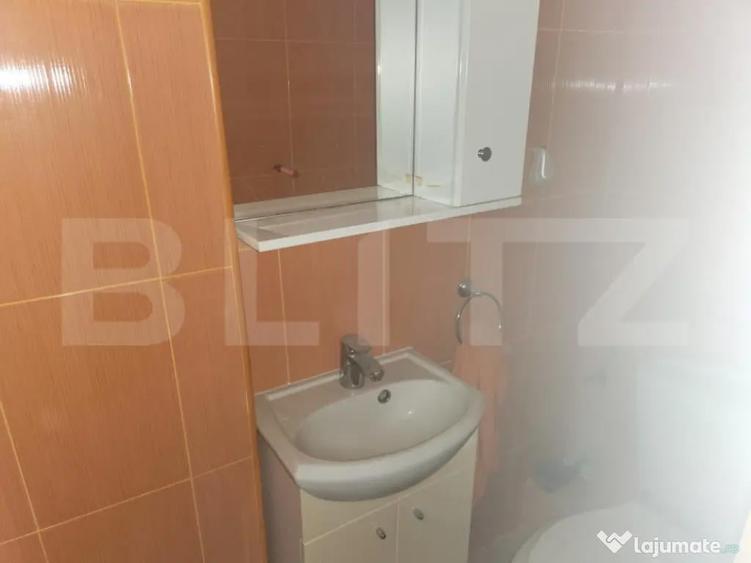 Apartament de vanzare - Semifinisat - Zona Centrala - 1