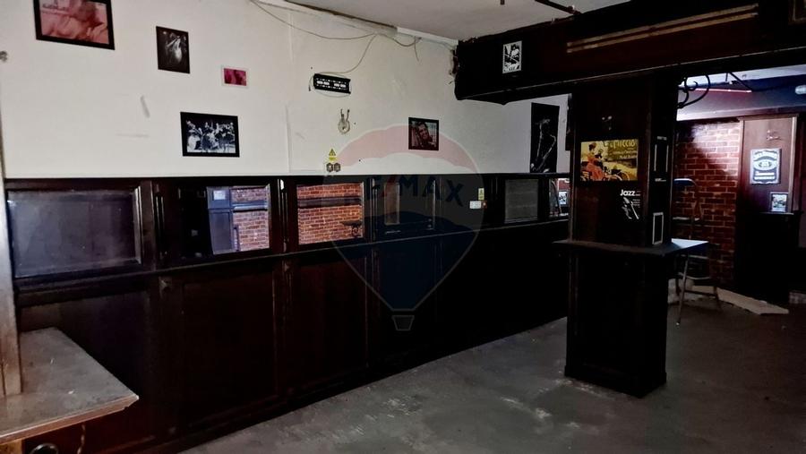 Spațiu comercial de vânzare în zona Central - 11