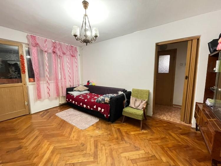 Apartament 2 camere-Podu Ros-Piata Nicolina-etaj intermediar - 2