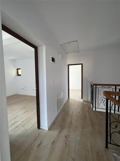 Casa cu 4 camere, 180 mp, situata in cartierul Europa! - 20