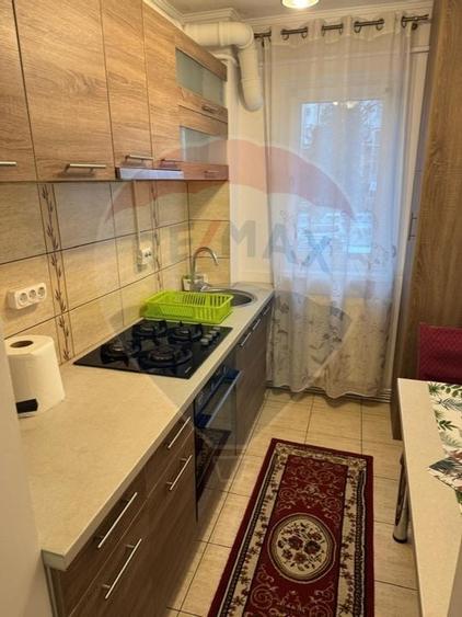 Apartament cu 3 camere de vânzare în zona Craiovita Noua - 1