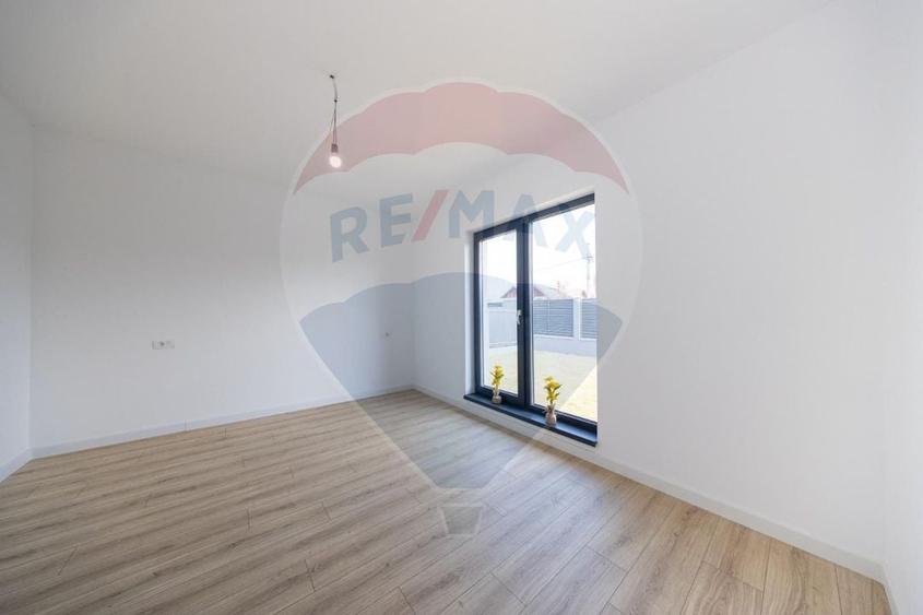 Casa 4 camere-594 mp teren,  construcție noua-Harman - 8