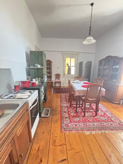 Vand casa in sag cu  gradina mare 275000 euro