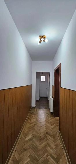 Sinaia, zona ultracentrala - inchiriere garsoniera, renovata ?i mobilata - 6