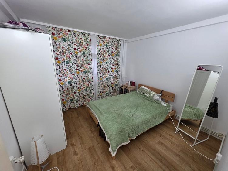 Apartament cu 2 camere semidecomandat, mobilat în Central