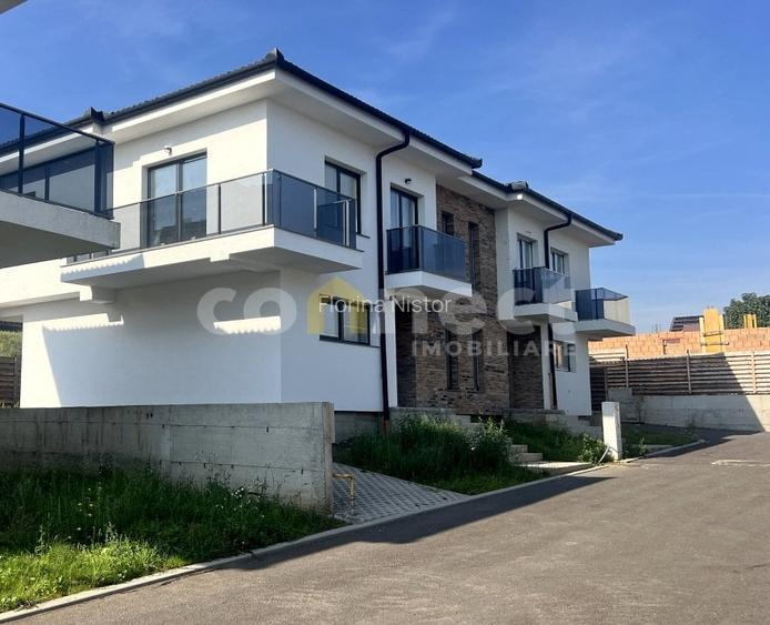 Casa duplex cu 3 dormitoare, 2 bai si curte privata, Floresti