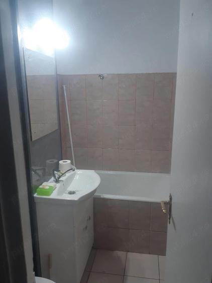 Zona Semiluna, 3 camere decomandat etaj2, mobilat si urilat, prima inchiriere - 5