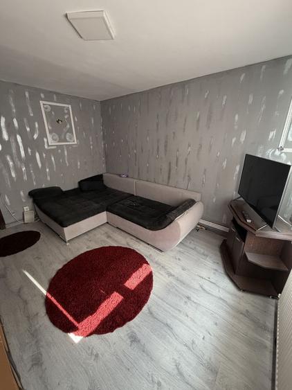 Garsoniera Alexandru Sahia bl 2 etaj 1 - 1