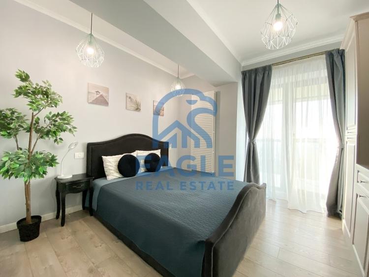 Mamaia Central - 2 Camere modern, balcon generos si vedere frontala spre lac - 12