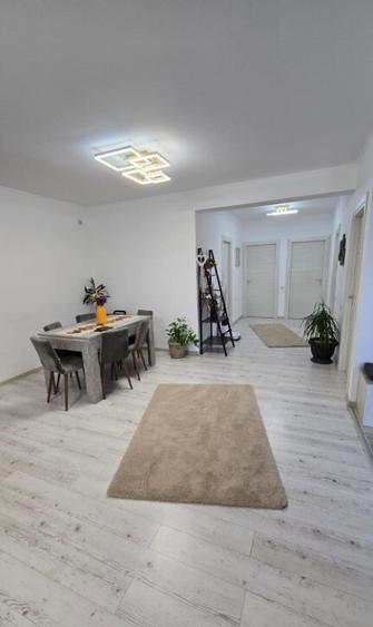 Casa P+ M cu placa intre etaje la cheie ,teren 340 mp - 1