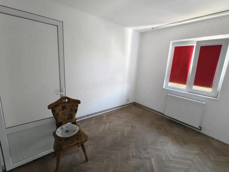 Apartament 3 camere decomandat - 16