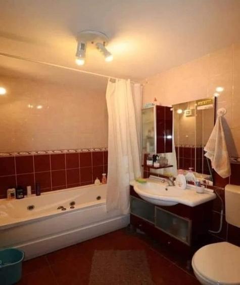 Apartament cu 4 camere, decomandat, zona Dacia - 6