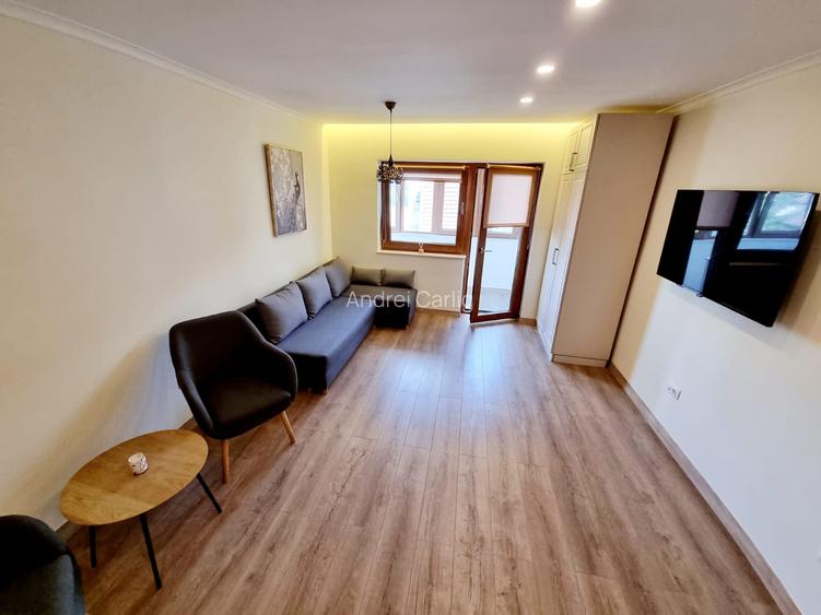 Apartament 3 camere decomandat, 2 bai, Centru, renovat