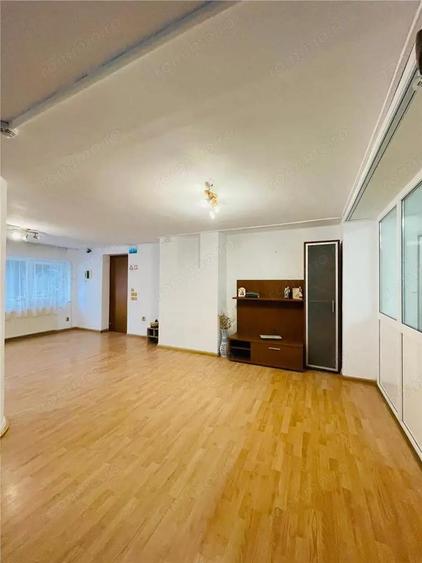 INCHIRIERE IMOBIL COMERCIAL SPATIU BIROURI INDIVIDUAL 710 mp IN ZONA PRELUNGIREA GHENCEA SECTOR 5 - 10