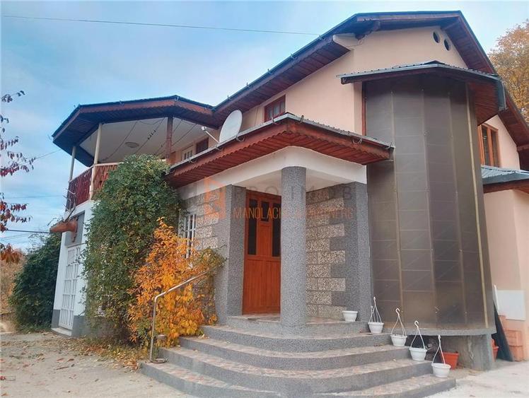 Casa de vacanta tip P+M zona Berca - 1