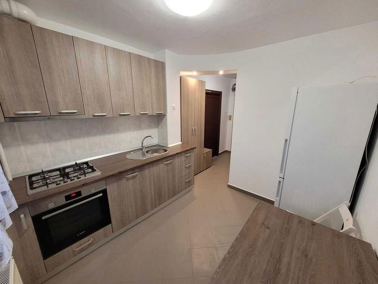 Metrou Dristor 3 minute. Renovat. Bloc mixt. Doar pe termen lung. - 1