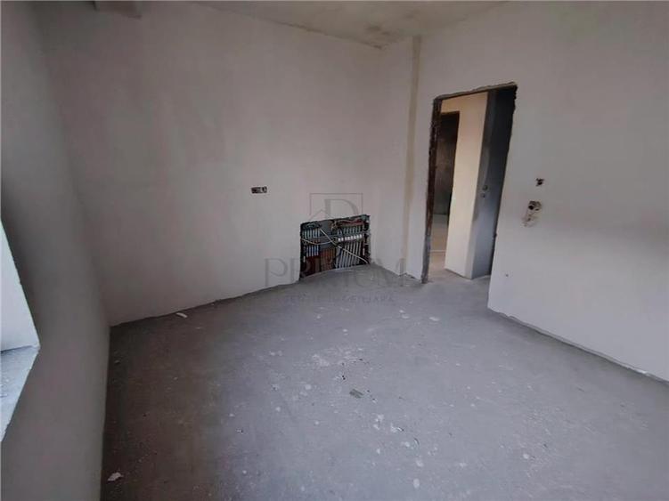 Duplex superb - Separat prin spatiu de depozitare - bucatarie inchisa. - 6