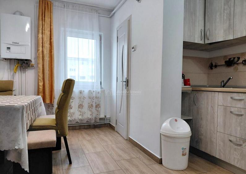 Apartament 3 Camere Etaj 1, decomandat renovat mobilat utila - 2