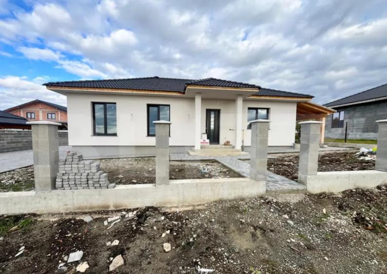 Casa individuala cu 5 ari teren, semifinisata, zona Aerodrom - 6