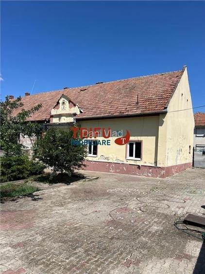 Casă de vânzare în cartierul Lipoveni