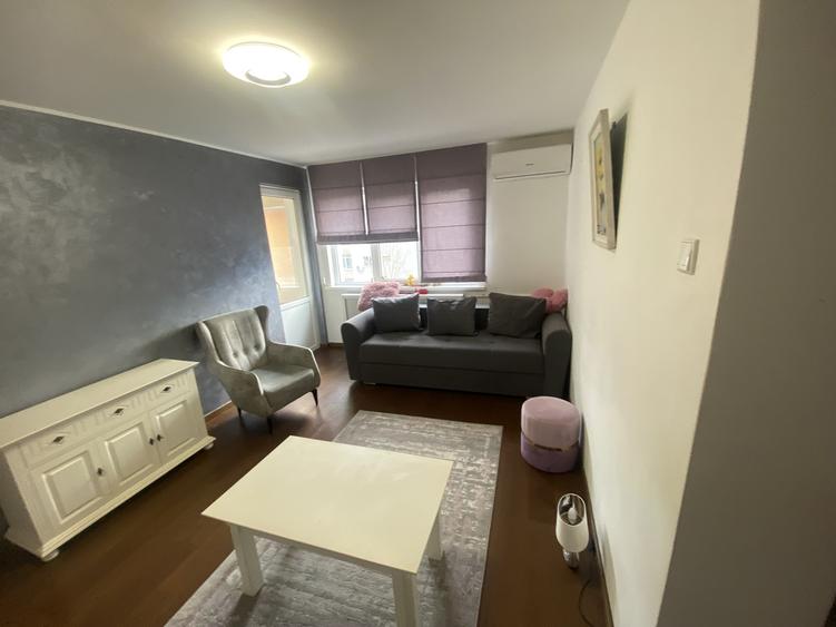 Apartament cu 2 camere semidecomandat în Titan